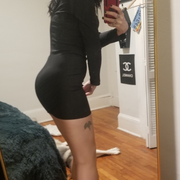 Black mini dress - Picture 2 of 7
